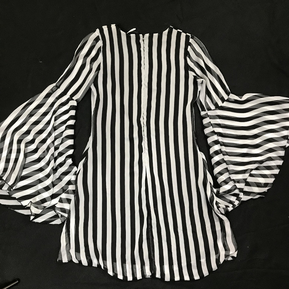 Eleganzarella Sexy Bell Sleeves Striped Dress S - Picture 4 of 4